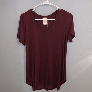Medium matron v-neck tee from Freeloader